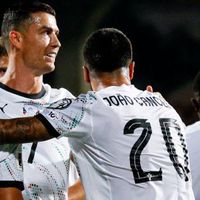 Hancurkan Armenia 5-0, Ronaldo dan Felix Cetak Brace di Laga Emosional Portugal 