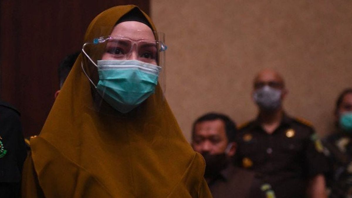Pinangki Claims To Give Information On Joko Tjandra's Whereabouts To The Executive Prosecutor