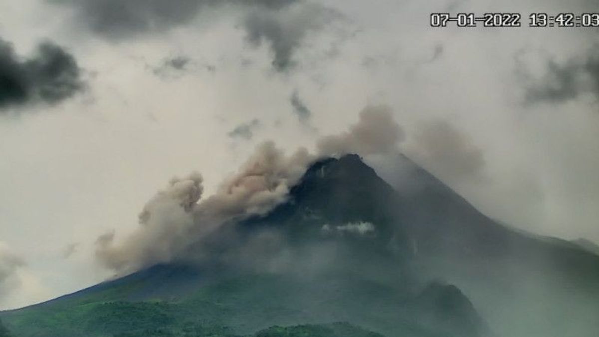 Gunung Merapi Luncurkan Guguran Awan Panas 2 Kali Hingga 2,5 Km