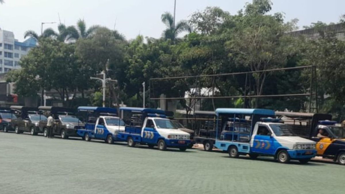 14 Of The 66 South Jakarta Satpol PP Vehicles Did Not Pass The Emission Test