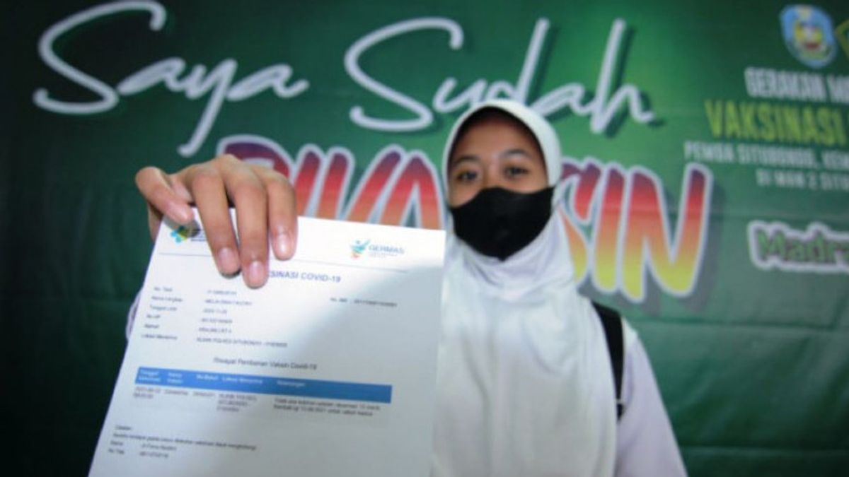 Gubernur Jatim Khofifah Ingatkan Prioritas Vaksin Pelajar Jelang Belajar Tatap Muka Terbatas