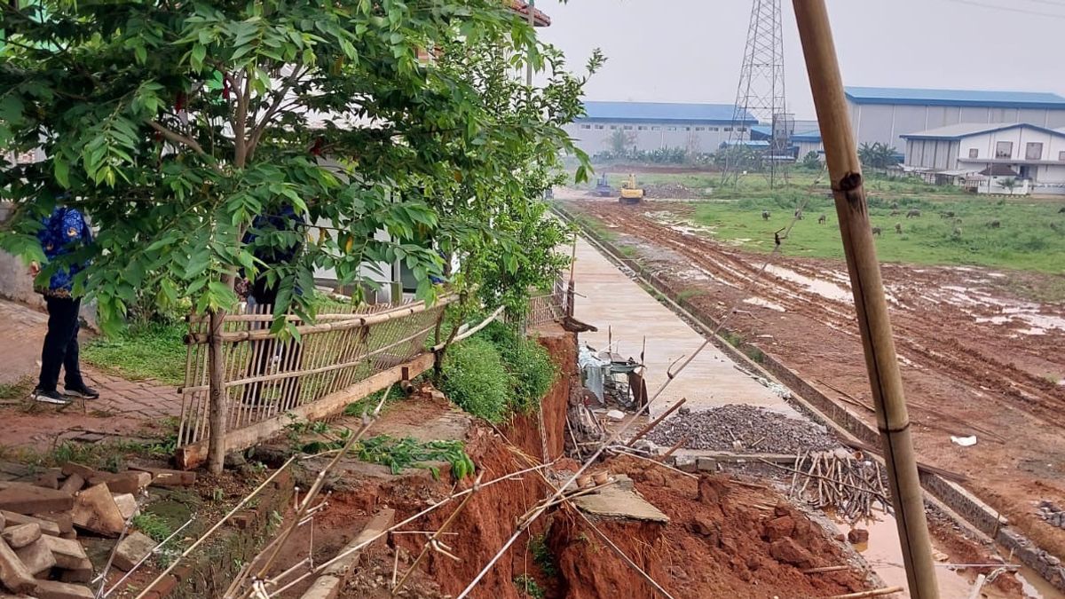 In Addition To The Rain Factors, The Development Of The Millennium Region Is Called Landslide Supporters In Tigaraksa