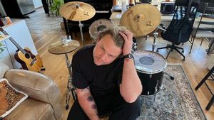 Drummer 5SOS, Ashton Irwin, sur son album solo à la fin du mois de juillet