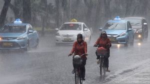 De fortes pluies frappent les grandes villes dans le pays lundi 10 juin 2024