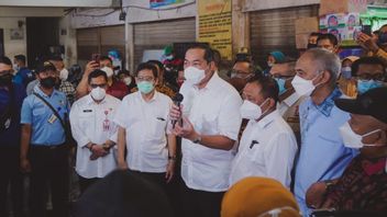 Good News, Trade Minister Lutfi Ensures 24 Hours Of Staff Maintain Availability Of Cooking Oil