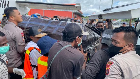 The Bodies Of Victims Of The Armed Criminal Group Shooting In Nduga Papua Will Be Flown To Manado