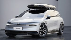 فيما يلي متغير Wagon من سيارة Zeekr 007 الكهربائية sedan ، وأعمال مصممي Audi و Bentley الخارجية