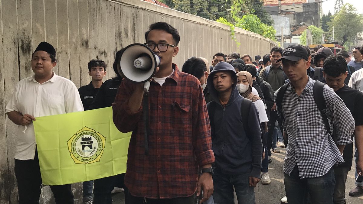 Bureau du Golkar à Jakarta Didemo, Les contestateurs demandent 2 cadres à Purwakarta Disanksi