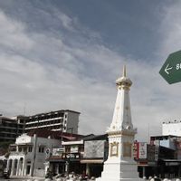 Viral Perempuan Hampir Tertabrak saat Foto di Tugu Jogja, Pemkot Ingatkan Wisatawan Berhati-hati