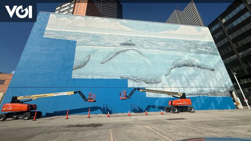 Criticism Arises after Beloved Dallas Pope Mural Is Replaced by 2026 World Cup Mural
