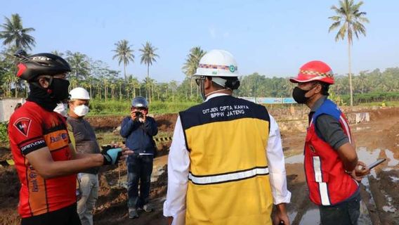 Take A Peek At Ganjar Pranowo's New 'Profession': So Project Foreman, Look At The Details Of Waste Processing And Borobudur Area