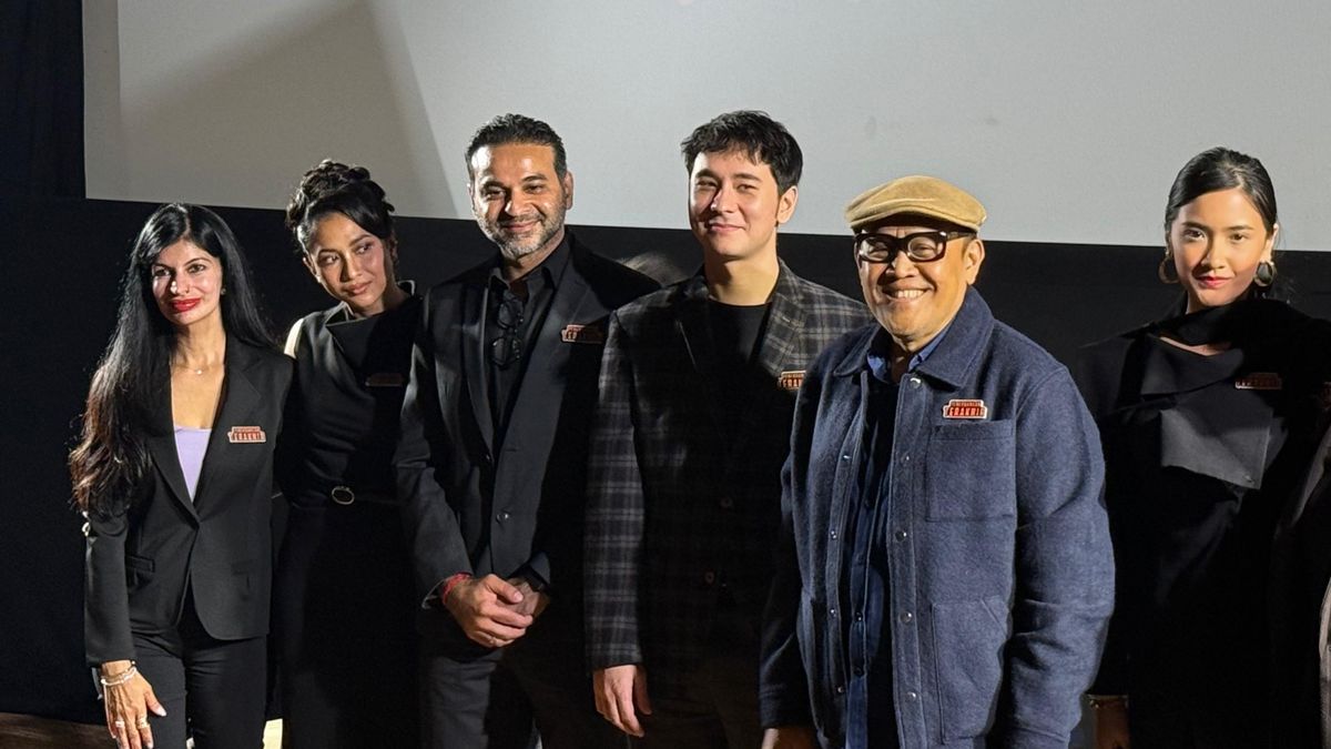 Jerome Kurnia 'Up and Down' Playing the Role of "The Last Flight" Film