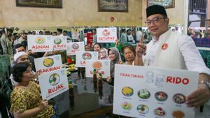 Ridwan Kamil, un volontaire du déjeuner gratuit, est en ligne avec le programme Prabowo Subianto