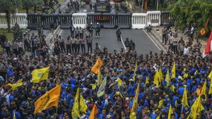 28 Agustus, Puluhan Ribu Buruh Geruduk DPR dan Istana Tuntut Kenaikan Upah 10,5 Persen