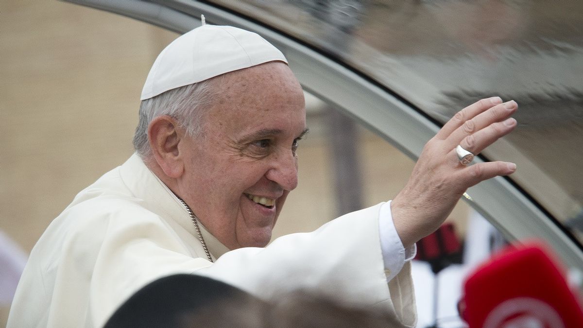 Muncul di Depan Publik Setelah Operasi, Paus Fransiskus Serukan Perawatan Kesehatan Gratis