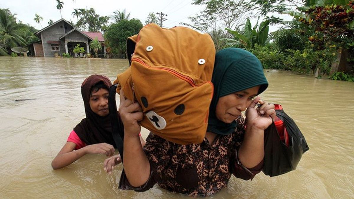 تشريد 032 25 من سكان شمال آتشيه بسبب الفيضانات