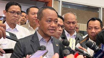 Harga Minyak Mentah Tembus 100 Dolar AS, Bahlil Pastikan Tidak Naikkan Harga Pertalite CS