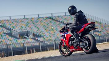 Honda Officially Brings CBR600RR Back To The European Market With Various Improvements