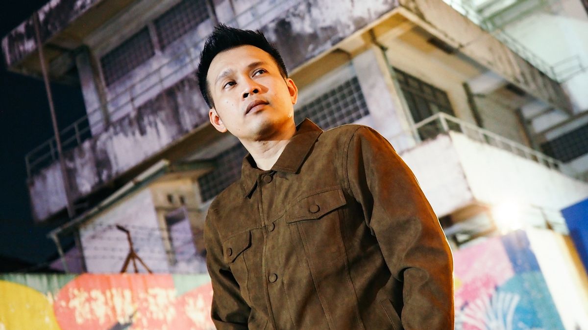 Guruh Perdana s’est défié par une chanson d’Upbeat intitulée Pergilah Saka