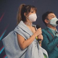 5 Perilaku Nia Ramadhani di TikTok Awards Indonesia 2020 yang Membuat Netizen Kesal