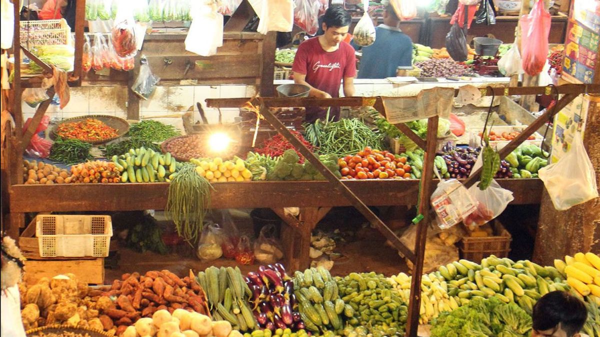 جاكرتا - بلغ التضخم الغذائي في يونيو 2024 5.96 في المائة على أساس سنوي