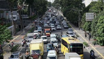 交通堵塞在ppkm紧急密封点，警察：比亚林，错误的社区！