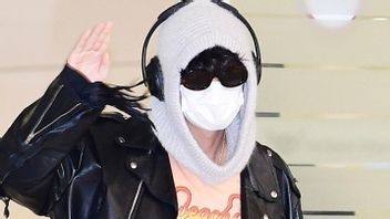 The Appearance Of V BTS Arrived At Incheon Airport, Netizen Care Act.