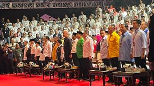 Melihat Momen Pertemuan Kaesang-Gibran dan Megawati dari Sudut Pandang Berbeda: Salaman!