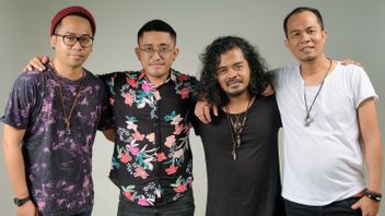  Azizi Blackout Ungkap Sisi Lain Via Album Pertama Rootbond, <i>Indah Bersamamu</i>