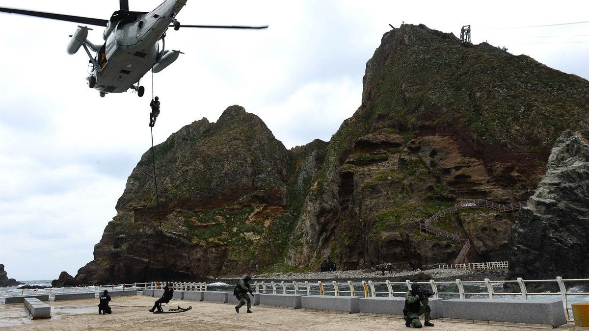 日本、文在寅(ムン・ジェイン)大統領の訪問を否定、韓国はドクド島で部隊を保持