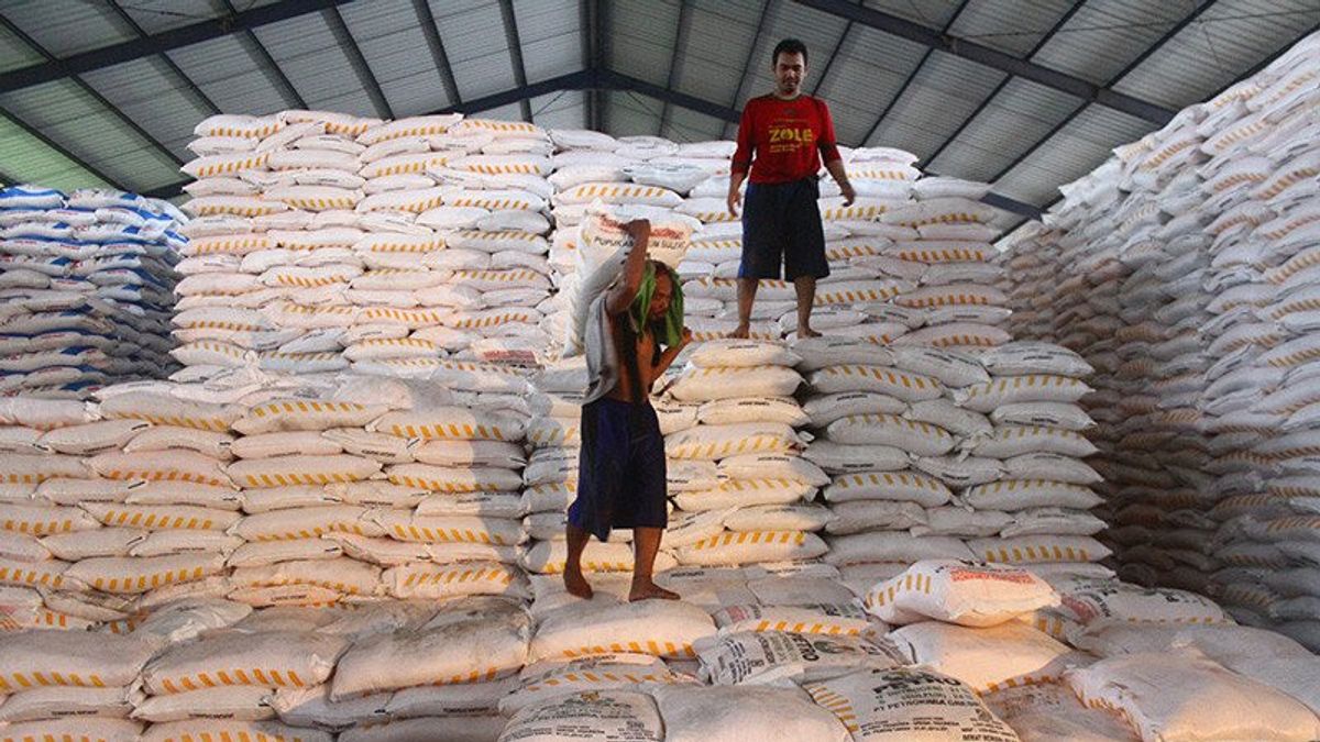 Pupuk Indonesia准备支持并成功补贴肥料计划