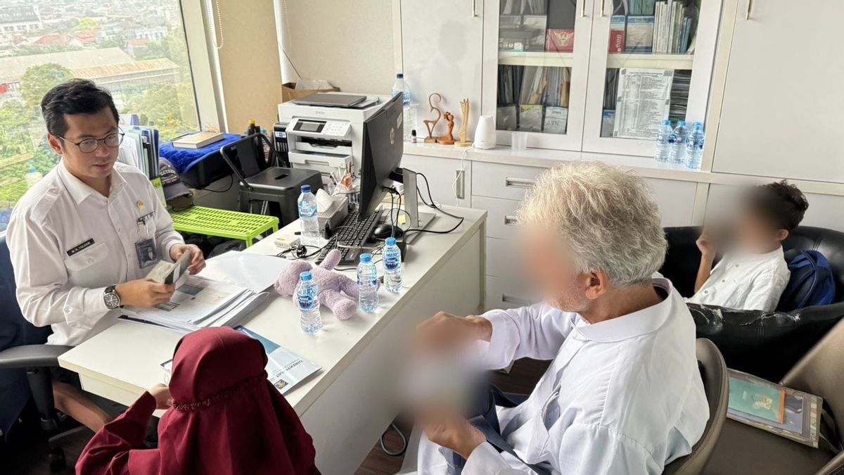 摩洛哥逃犯绑架和儿童暴力,在雅加达被移民逮捕