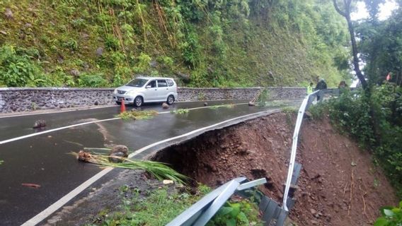 PUTR Sulsel Koordinasi dengan BBPJN Tangani Jalan Longsor di Poros Malino Gowa