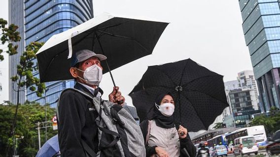 Une partie de Jakarta provoquée de la pluie à partir de mardi après-midi