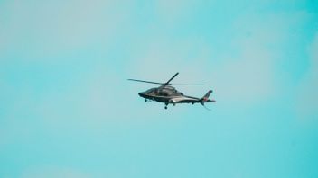 Helikopter Bawa 5 Penumpang Jatuh di Pecatu Bali, 2 Korban Dibawa ke Rumah Sakit
