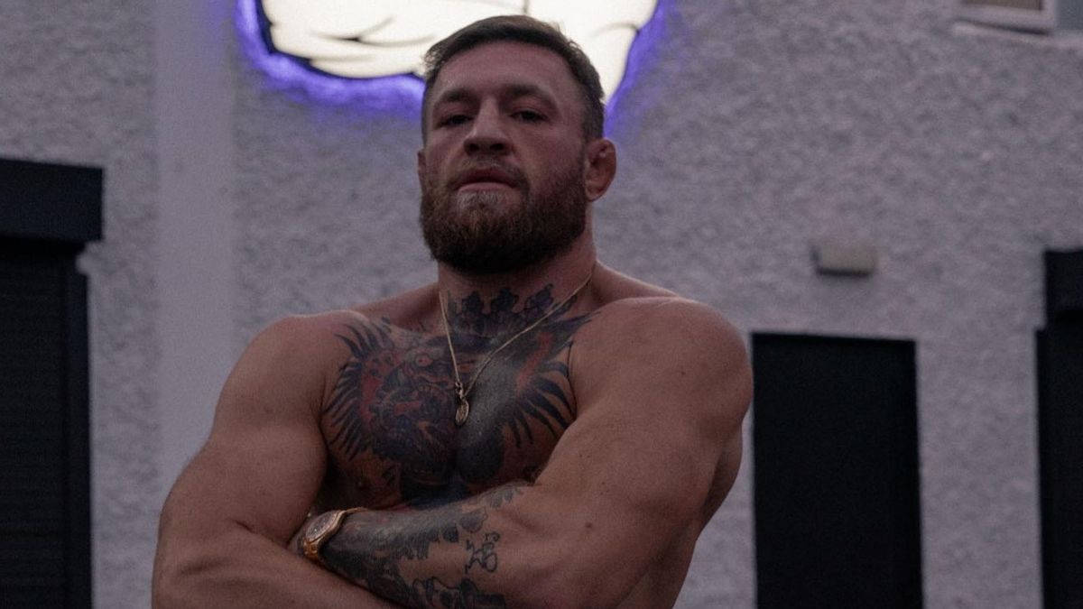 Conor McGregor Physique Turns Like A Gorilla, Coach: He Grabbed My Neck