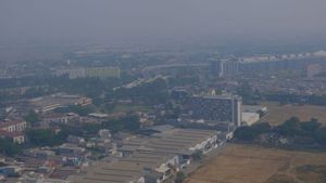 Monday Morning, Jakarta's Air Quality Is Not Healthy