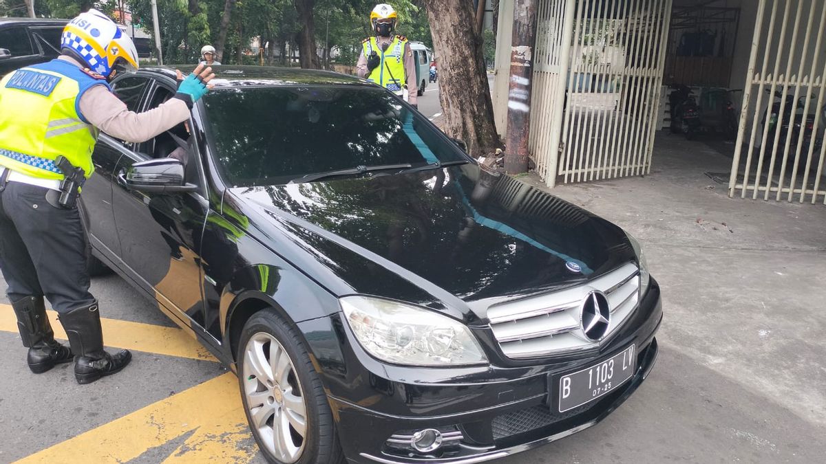 Banyak yang Tidak Tahu Perluasan Jalur Ganjil Genap Berlaku Hari Ini, Pengendara Sebut Kurang Sosialisasi