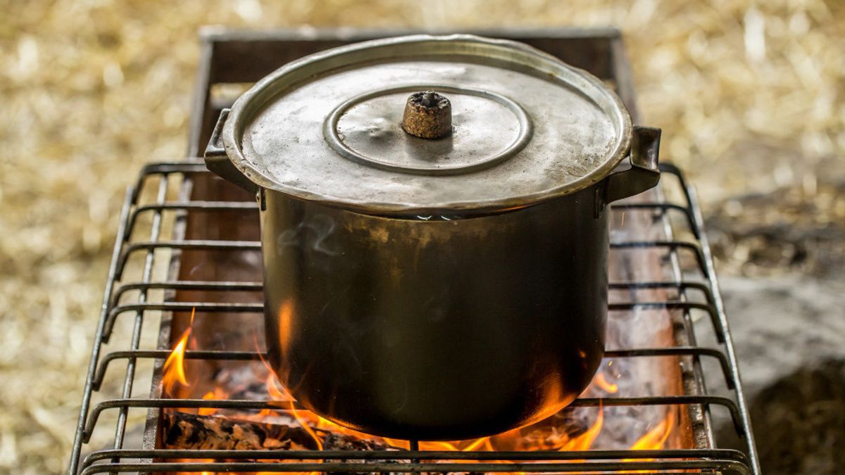 Cara Menghilangkan Kerak Gosong pada Panci, Gunakan 7 Bahan Berikut agar Kinclong 