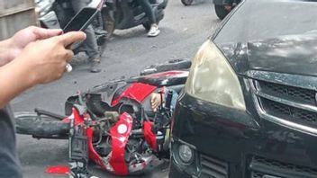 Karyawan Bank Swasta Tewas Ditempat Usai Tabrak Mobil Boks dengan Motornya di Pondok Kopi