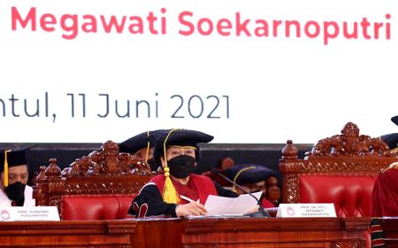 Dalam Orasi Ilmiah, Megawati Sebut Menhan Prabowo Subianto Sahabatnya