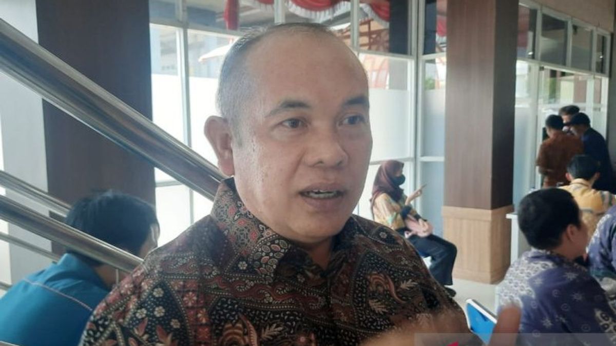 'Omzet Per Day Rp300 Thousand Ribu Ribu Certification Halal Rp3.2 Million,' Mahal Complaints From Chicken And Bakso Traders