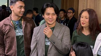 Arbani Yasiz est la génération sandwich dans le feuilleton « La famille qui n'est pas manquée »