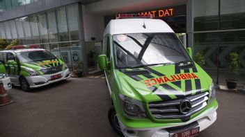 Jakarta Metro Police Prepares Ambulance For COVID-19 Patients To Hospital