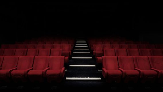 Enfin, Anies A Permis Au Cinéma De Fonctionner à Nouveau