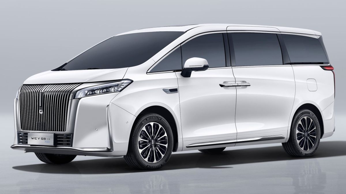 Strong Challenger Toyota Alphard to Denza D9, Officially Debuts in Neighboring Country