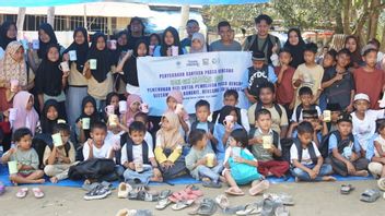 YAICI et Mitra distribuent 454 paquets d'aide nutritionnelle aux victimes des inondations en Aceh