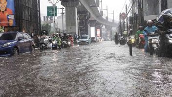 ar alerte aux inondations, Jakarta Diguyur pluie foudre depuis mercredi matin