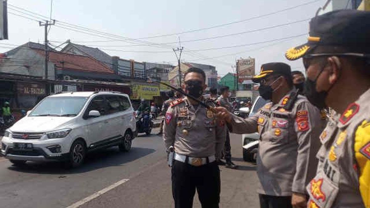 3つの市場が帰郷中に渋滞ポイントになる、チレボン警察アラートメンバー