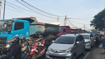 Gara-gara Kegiatan Gerebek Lumpur, Perjalan dari Tanah Abang ke Tomang Habiskan 40 Menit